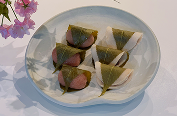 松阪風さくら餅 ～火炎菜使用～